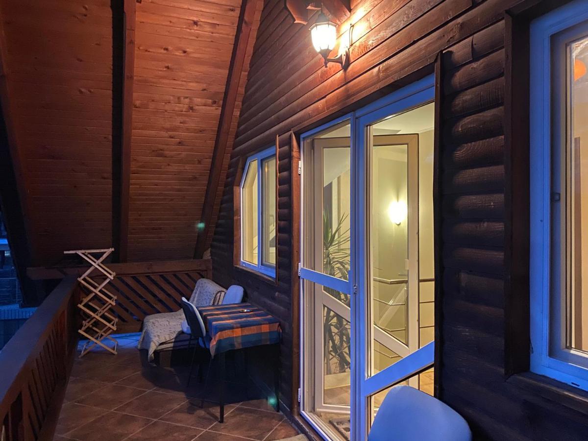 Vila Eszter Hotel Совата Екстериор снимка